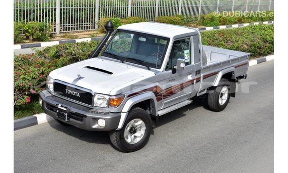 Buy Import Toyota Land Cruiser Other Car in Import - Dubai in Dhufar Buy Import Toyota Land Cruiser Other Car in Import - Dubai in Dhufar