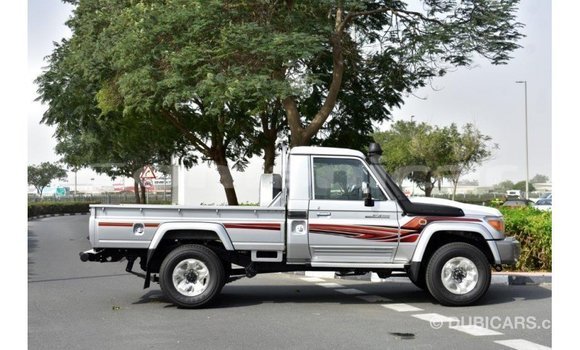 Buy Import Toyota Land Cruiser Other Car in Import - Dubai in Dhufar Buy Import Toyota Land Cruiser Other Car in Import - Dubai in Dhufar