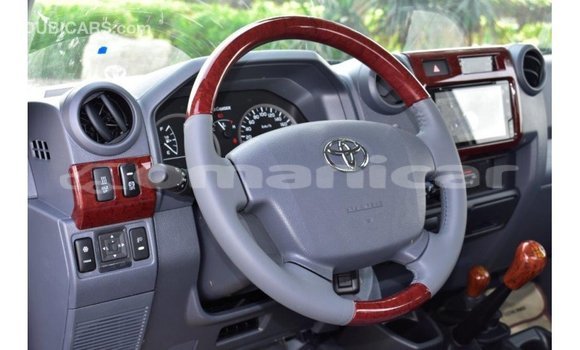 Buy Import Toyota Land Cruiser Other Car in Import - Dubai in Dhufar Buy Import Toyota Land Cruiser Other Car in Import - Dubai in Dhufar