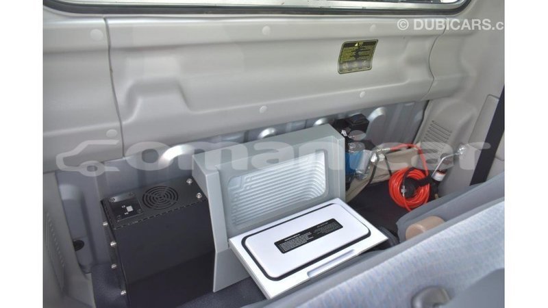 Big with watermark toyota land cruiser dhufar import dubai 3693