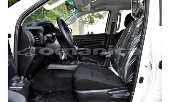 Buy Import Toyota Hilux White Car in Import - Dubai in Dhufar Buy Import Toyota Hilux White Car in Import - Dubai in Dhufar