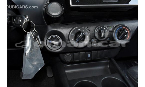 Buy Import Toyota Hilux White Car in Import - Dubai in Dhufar Buy Import Toyota Hilux White Car in Import - Dubai in Dhufar