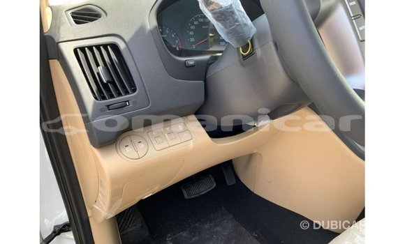 Buy Import Hyundai Accent White Car in Import - Dubai in Dhufar Buy Import Hyundai Accent White Car in Import - Dubai in Dhufar