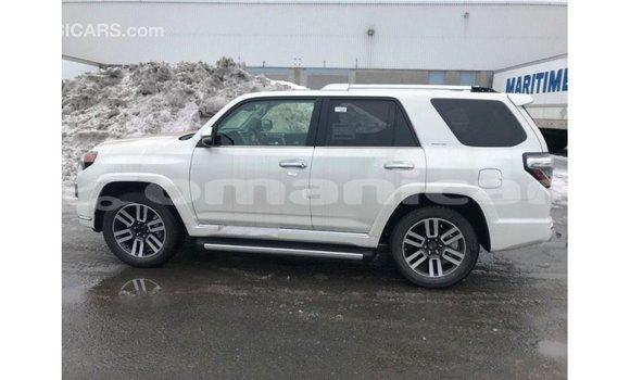 Buy Import Toyota 4Runner White Car in Import - Dubai in Dhufar Buy Import Toyota 4Runner White Car in Import - Dubai in Dhufar