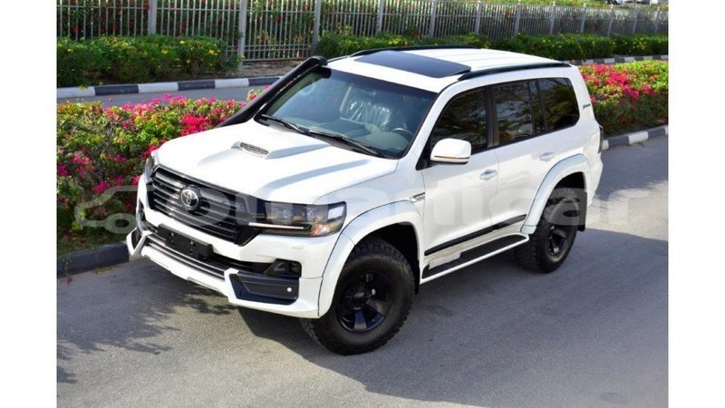 Big with watermark toyota land cruiser dhufar import dubai 3701