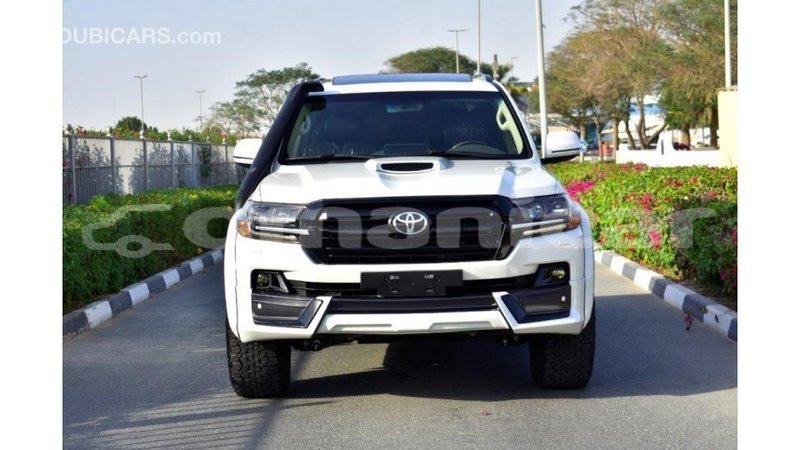 Big with watermark toyota land cruiser dhufar import dubai 3701