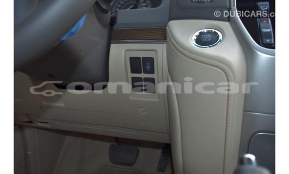 Buy Import Toyota Land Cruiser White Car in Import - Dubai in Dhufar Buy Import Toyota Land Cruiser White Car in Import - Dubai in Dhufar