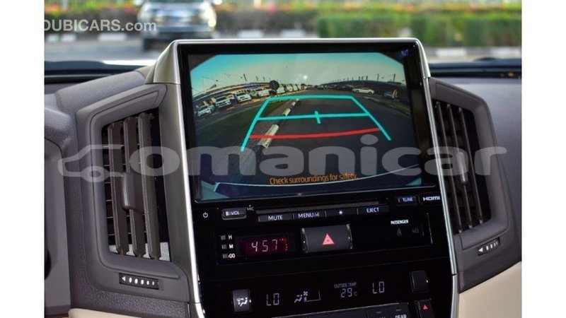 Big with watermark toyota land cruiser dhufar import dubai 3701