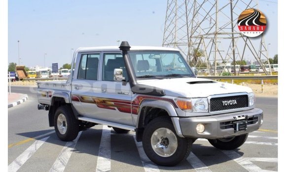 Buy Import Toyota Land Cruiser Other Car in Import - Dubai in Dhufar Buy Import Toyota Land Cruiser Other Car in Import - Dubai in Dhufar