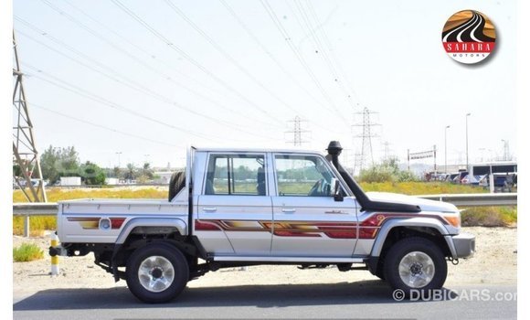Buy Import Toyota Land Cruiser Other Car in Import - Dubai in Dhufar Buy Import Toyota Land Cruiser Other Car in Import - Dubai in Dhufar