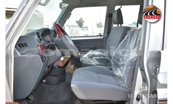 Buy Import Toyota Land Cruiser Other Car in Import - Dubai in Dhufar Buy Import Toyota Land Cruiser Other Car in Import - Dubai in Dhufar
