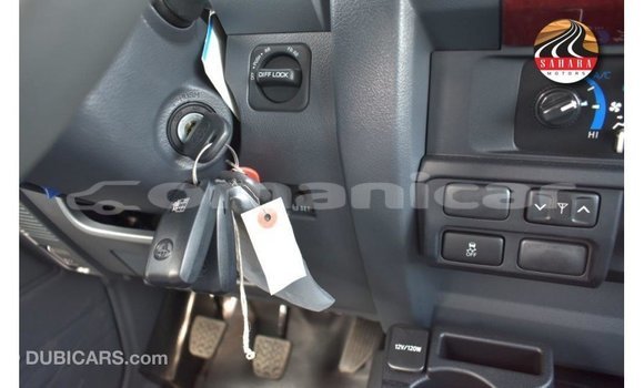 Buy Import Toyota Land Cruiser Other Car in Import - Dubai in Dhufar Buy Import Toyota Land Cruiser Other Car in Import - Dubai in Dhufar
