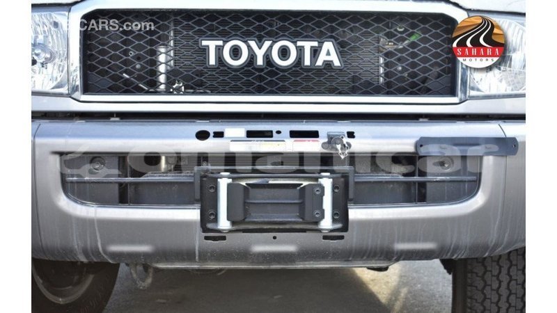 Big with watermark toyota land cruiser dhufar import dubai 3708