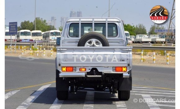 Buy Import Toyota Land Cruiser Other Car in Import - Dubai in Dhufar Buy Import Toyota Land Cruiser Other Car in Import - Dubai in Dhufar