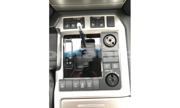 Buy Import Toyota Land Cruiser White Car in Import - Dubai in Dhufar Buy Import Toyota Land Cruiser White Car in Import - Dubai in Dhufar