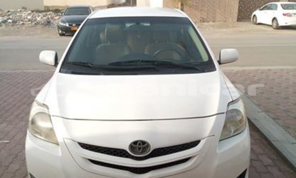 Buy Used Toyota Yaris White Car in Muscat in Masqat Buy Used Toyota Yaris White Car in Muscat in Masqat