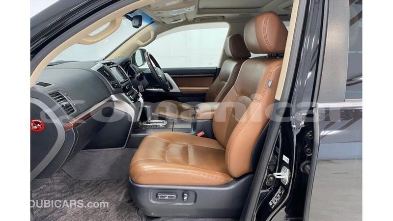 Big with watermark toyota land cruiser dhufar import dubai 3714