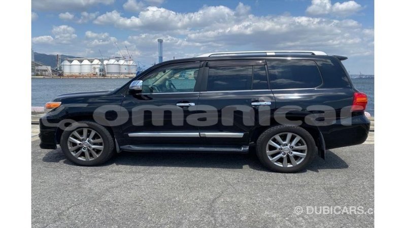 Big with watermark toyota land cruiser dhufar import dubai 3714