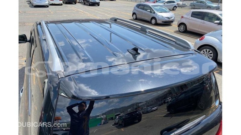 Big with watermark toyota land cruiser dhufar import dubai 3714