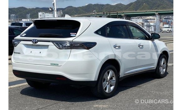 Buy Import Toyota Harrier White Car in Import - Dubai in Dhufar Buy Import Toyota Harrier White Car in Import - Dubai in Dhufar