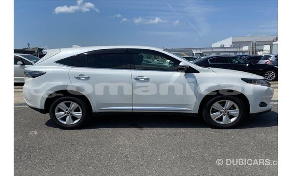 Buy Import Toyota Harrier White Car in Import - Dubai in Dhufar Buy Import Toyota Harrier White Car in Import - Dubai in Dhufar