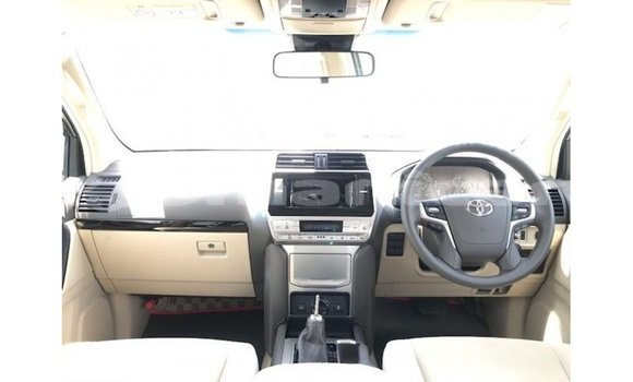 Buy Import Toyota Prado White Car in Import - Dubai in Dhufar Buy Import Toyota Prado White Car in Import - Dubai in Dhufar