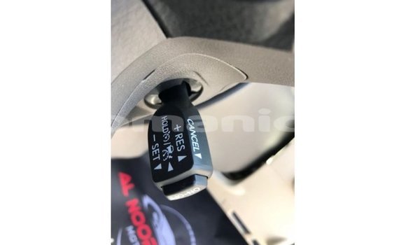 Buy Import Toyota Prado White Car in Import - Dubai in Dhufar Buy Import Toyota Prado White Car in Import - Dubai in Dhufar