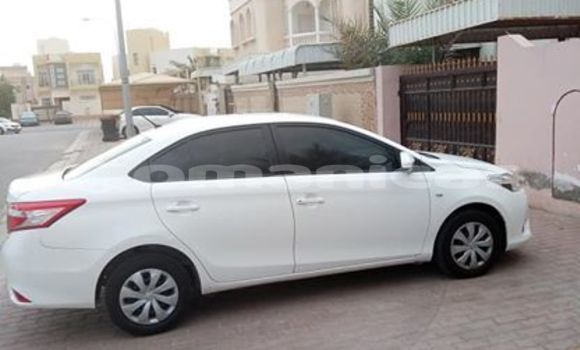 Buy Used Toyota Yaris White Car in Muscat in Masqat Buy Used Toyota Yaris White Car in Muscat in Masqat