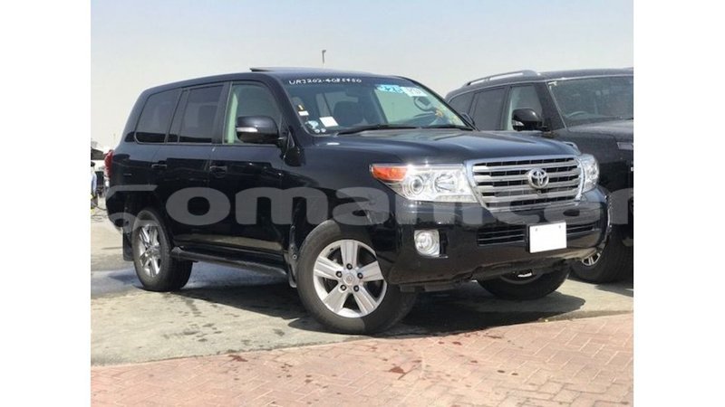 Big with watermark toyota land cruiser dhufar import dubai 3721