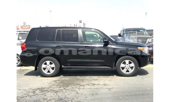 Buy Import Toyota Land Cruiser Black Car in Import - Dubai in Dhufar Buy Import Toyota Land Cruiser Black Car in Import - Dubai in Dhufar