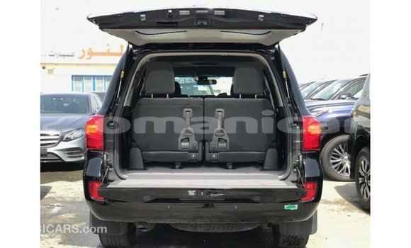 Buy Import Toyota Land Cruiser Black Car in Import - Dubai in Dhufar Buy Import Toyota Land Cruiser Black Car in Import - Dubai in Dhufar
