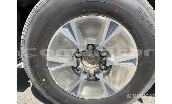 Buy Import Toyota Hiace White Car in Import - Dubai in Dhufar Buy Import Toyota Hiace White Car in Import - Dubai in Dhufar