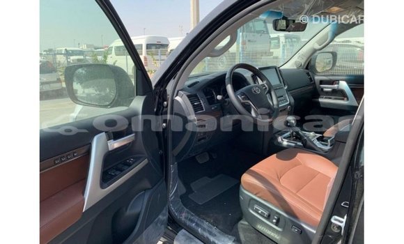 Buy Import Toyota Land Cruiser Black Car in Import - Dubai in Dhufar Buy Import Toyota Land Cruiser Black Car in Import - Dubai in Dhufar