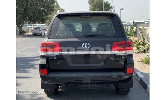 Buy Import Toyota Land Cruiser Black Car in Import - Dubai in Dhufar Buy Import Toyota Land Cruiser Black Car in Import - Dubai in Dhufar