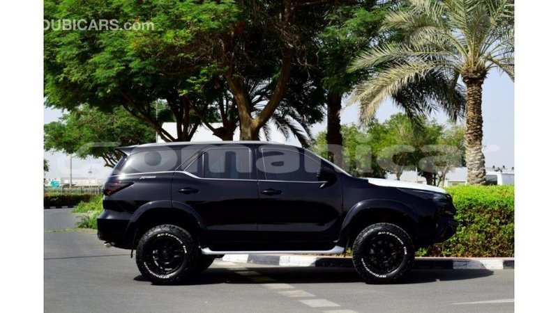 Big with watermark toyota fortuner dhufar import dubai 3730