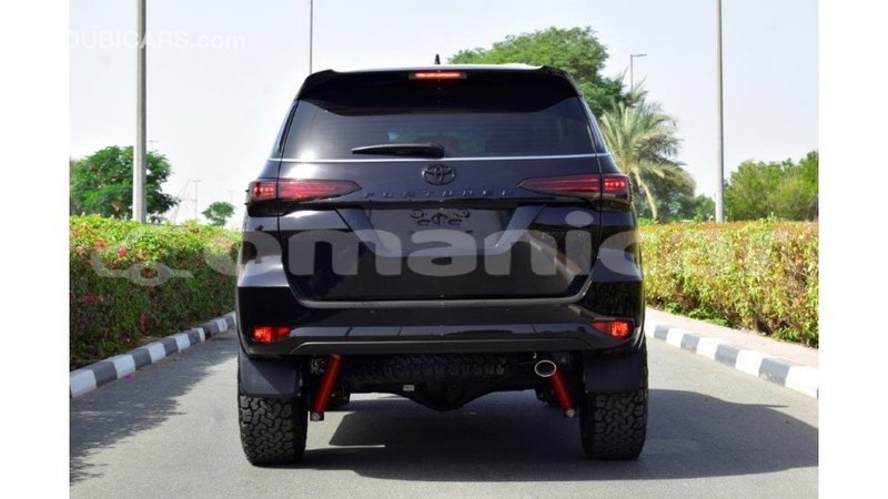 Big with watermark toyota fortuner dhufar import dubai 3730