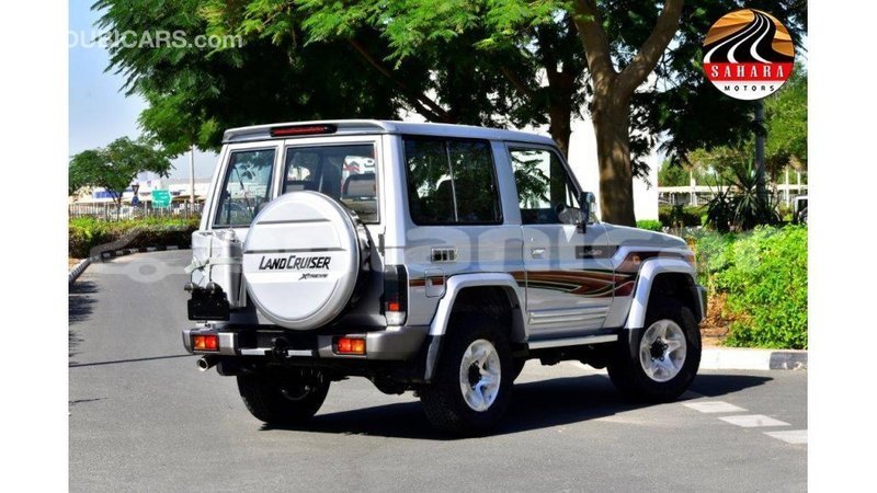 Big with watermark toyota land cruiser dhufar import dubai 3731