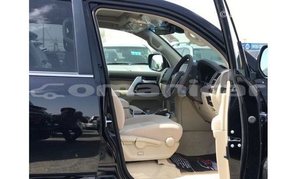 Buy Import Toyota Land Cruiser Black Car in Import - Dubai in Dhufar Buy Import Toyota Land Cruiser Black Car in Import - Dubai in Dhufar