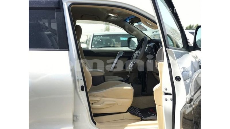 Big with watermark toyota prado dhufar import dubai 3733