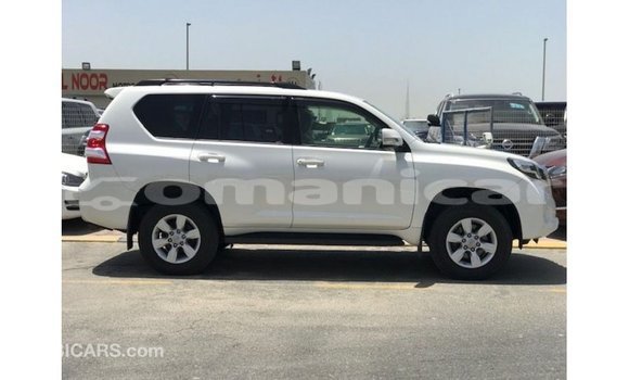Buy Import Toyota Prado White Car in Import - Dubai in Dhufar Buy Import Toyota Prado White Car in Import - Dubai in Dhufar