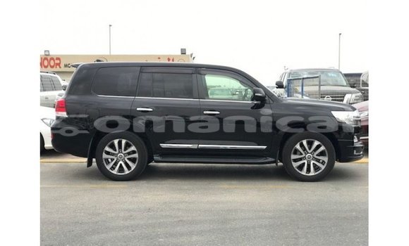 Buy Import Toyota Land Cruiser Black Car in Import - Dubai in Dhufar Buy Import Toyota Land Cruiser Black Car in Import - Dubai in Dhufar