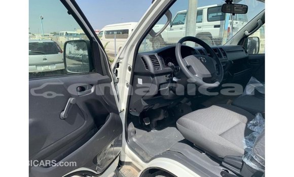 Buy Import Toyota Hiace White Car in Import - Dubai in Dhufar Buy Import Toyota Hiace White Car in Import - Dubai in Dhufar