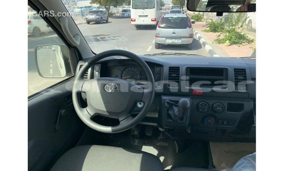 Buy Import Toyota Hiace White Car in Import - Dubai in Dhufar Buy Import Toyota Hiace White Car in Import - Dubai in Dhufar