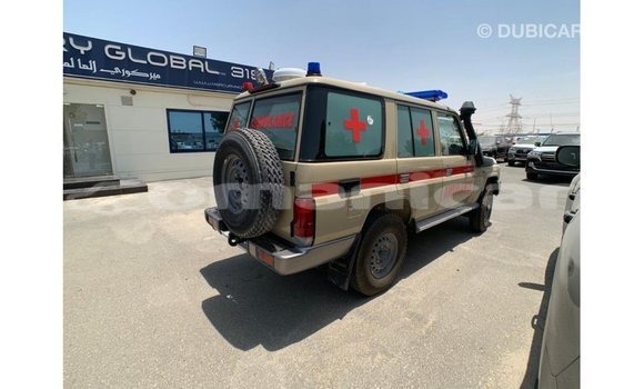 Buy Import Toyota Land Cruiser Beige Car in Import - Dubai in Dhufar Buy Import Toyota Land Cruiser Beige Car in Import - Dubai in Dhufar