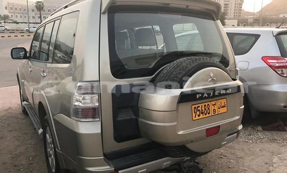Buy Used Mitsubishi Pajero Beige Car in Masqat in Masqat Buy Used Mitsubishi Pajero Beige Car in Masqat in Masqat