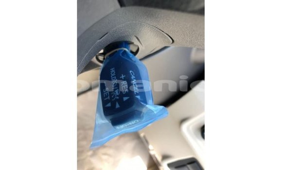 Buy Import Toyota Prado White Car in Import - Dubai in Dhufar Buy Import Toyota Prado White Car in Import - Dubai in Dhufar