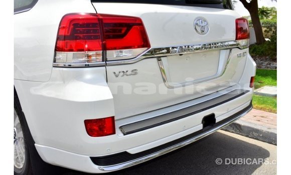 Buy Import Toyota Land Cruiser White Car in Import - Dubai in Dhufar Buy Import Toyota Land Cruiser White Car in Import - Dubai in Dhufar