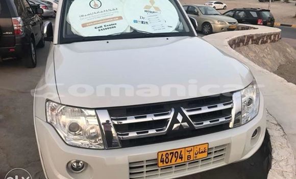 Buy Used Mitsubishi Pajero White Car in Masqat in Masqat Buy Used Mitsubishi Pajero White Car in Masqat in Masqat