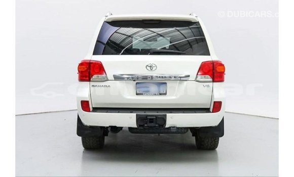 Buy Import Toyota Land Cruiser White Car in Import - Dubai in Dhufar Buy Import Toyota Land Cruiser White Car in Import - Dubai in Dhufar