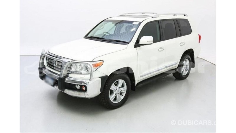 Big with watermark toyota land cruiser dhufar import dubai 3749